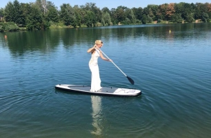 Ecco come si celebra un matrimonio nel villaggio sul lago