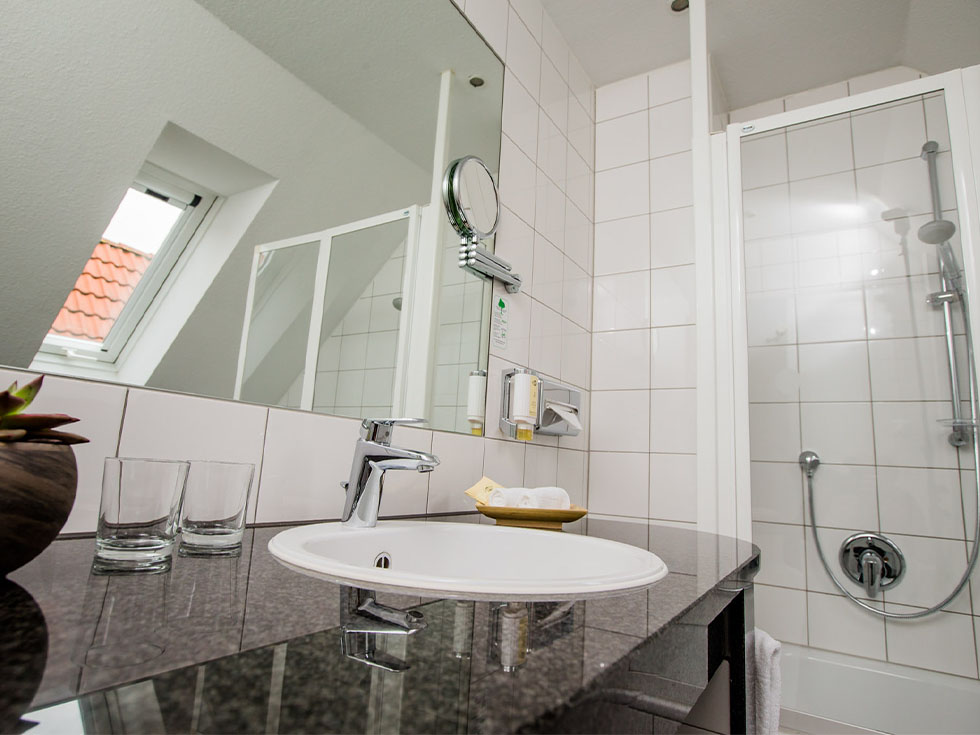 Doppelzimmer Komfort Bad Seehotel Niedernberg