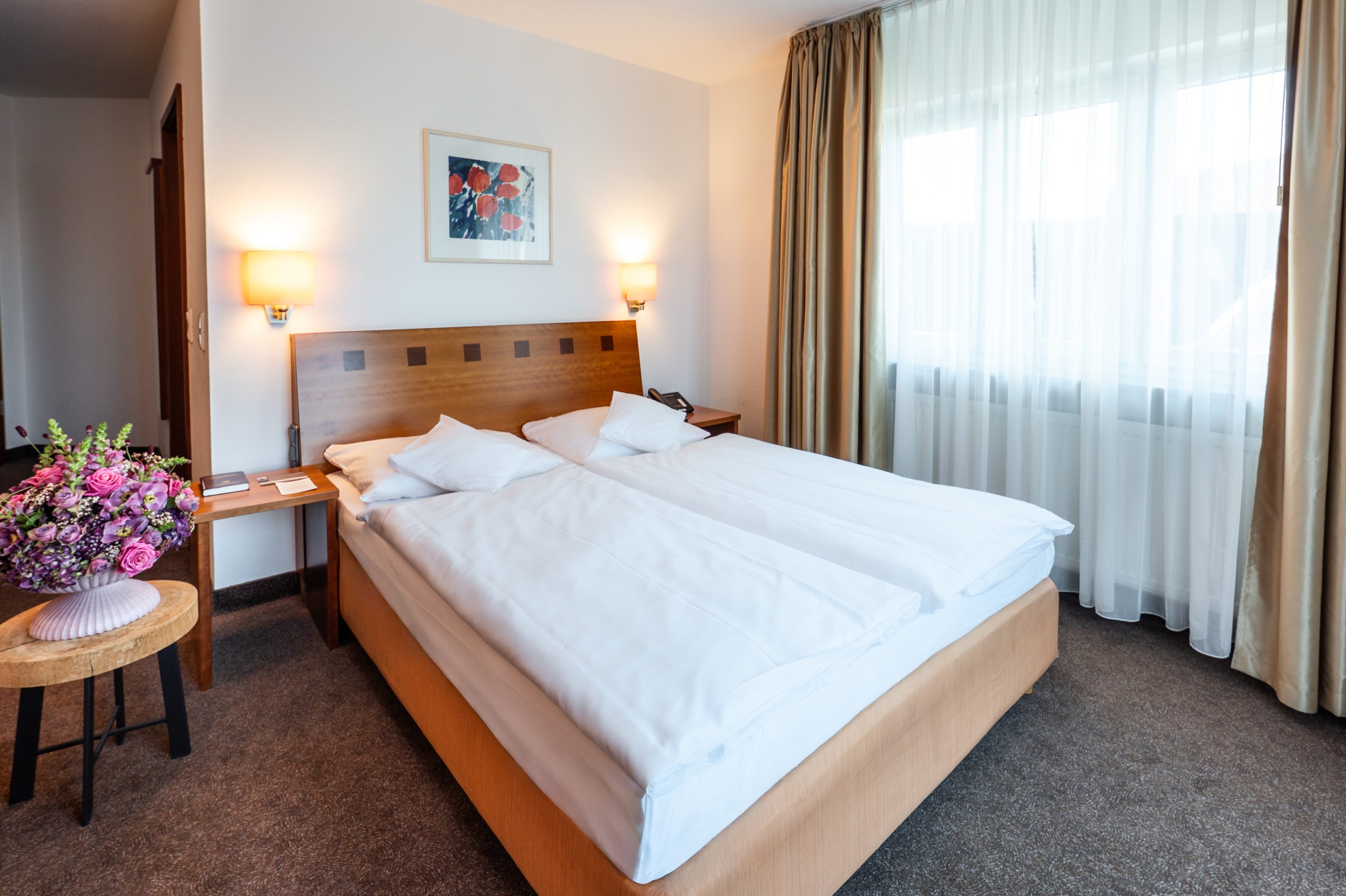Doppelzimmer Classic Bett Seehotel Niedernberg