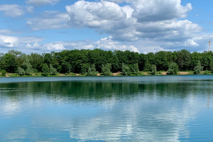 Percorso circolare intorno al lago